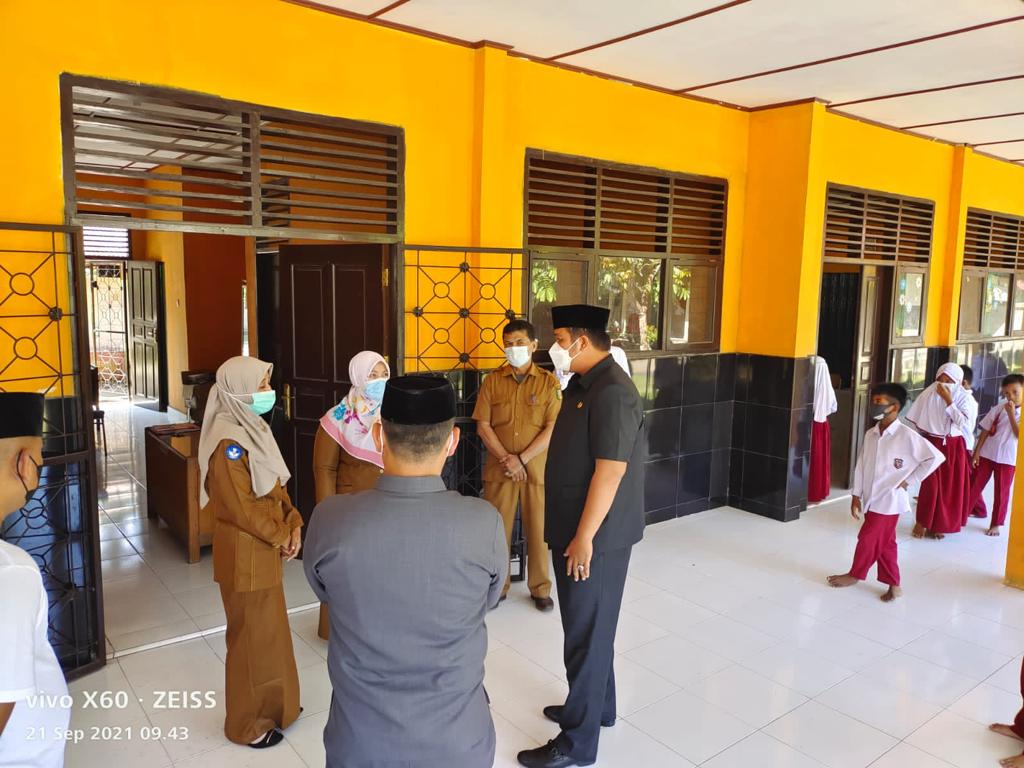 Tinjau PTM Di Pangean  Bupati Minta Sekolah Tingkatkan Prokes