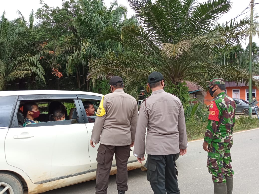 Polsek Langgam Masih Gelar Penertiban Prokes dan Larangan Mudik di Pos Penyekatan