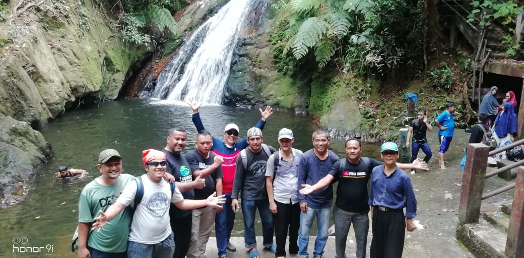 Berkunjung ke Destinasi Wisata Air Terjun  PWI Sarankan Kelola Pariwisata Kuansing Lebih Profesional