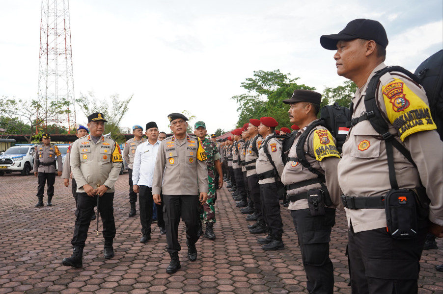 Pimpin Apel Pasukan Pengamanan Pilkada di Rohil, Wakapolda Riau Tekankan Integritas Personel