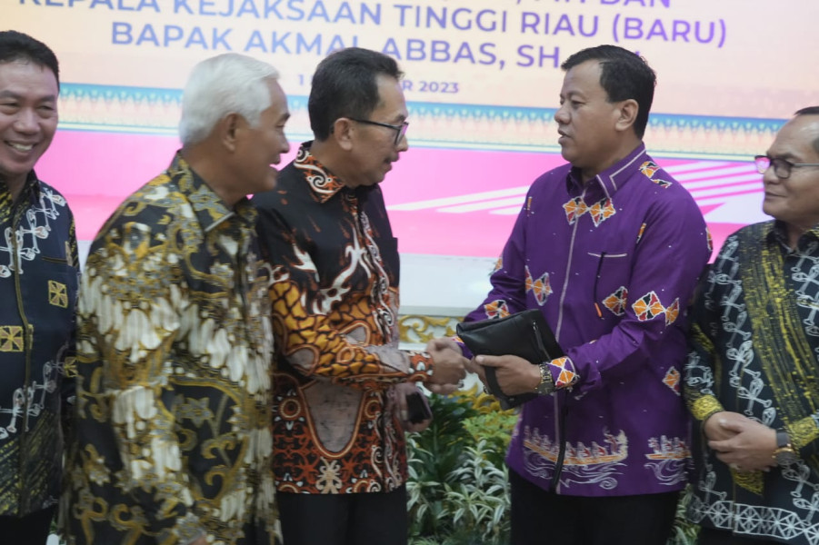 Akmal Abbas, SH., MH Dilantik Jaksa Agung Sebagai Kepala Kejaksaan Tinggi Riau,  Suhardiman Sampaikan Ucapan Selamat