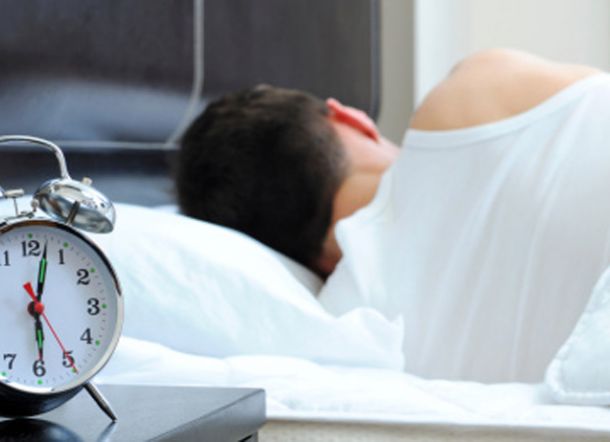 Bukan Sekadar Mitos, Tidur Saat Maghrib Ternyata Memang Berbahaya!