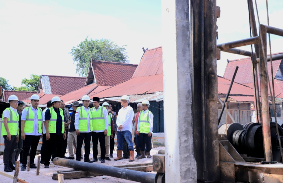 Pj Wali Kota Pekanbaru Laksanakan Peletakan Batu Pertama Revitalisasi Pasar Palapa Pekanbaru