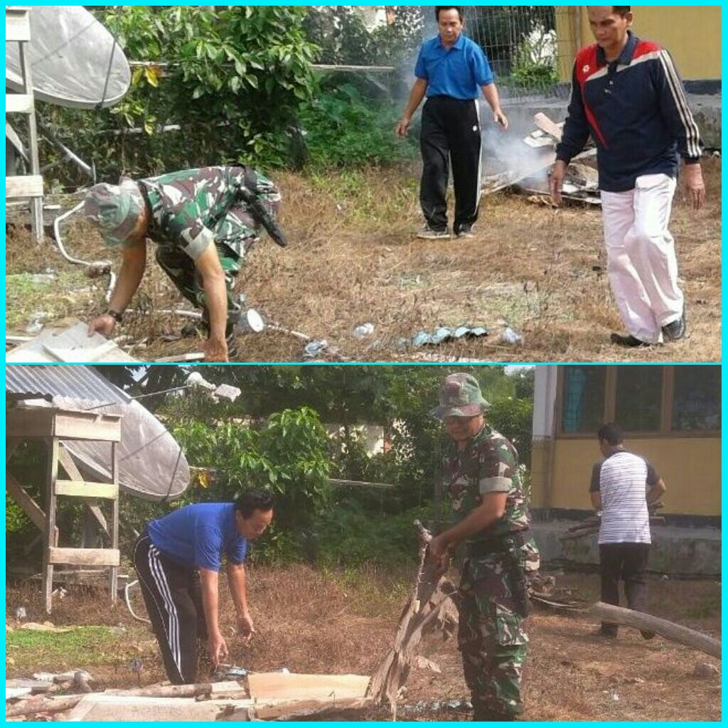 Serma Edy Sastra Bersama Masyarakat Membersihkan Lingkungan Di Desa Sidodadi.