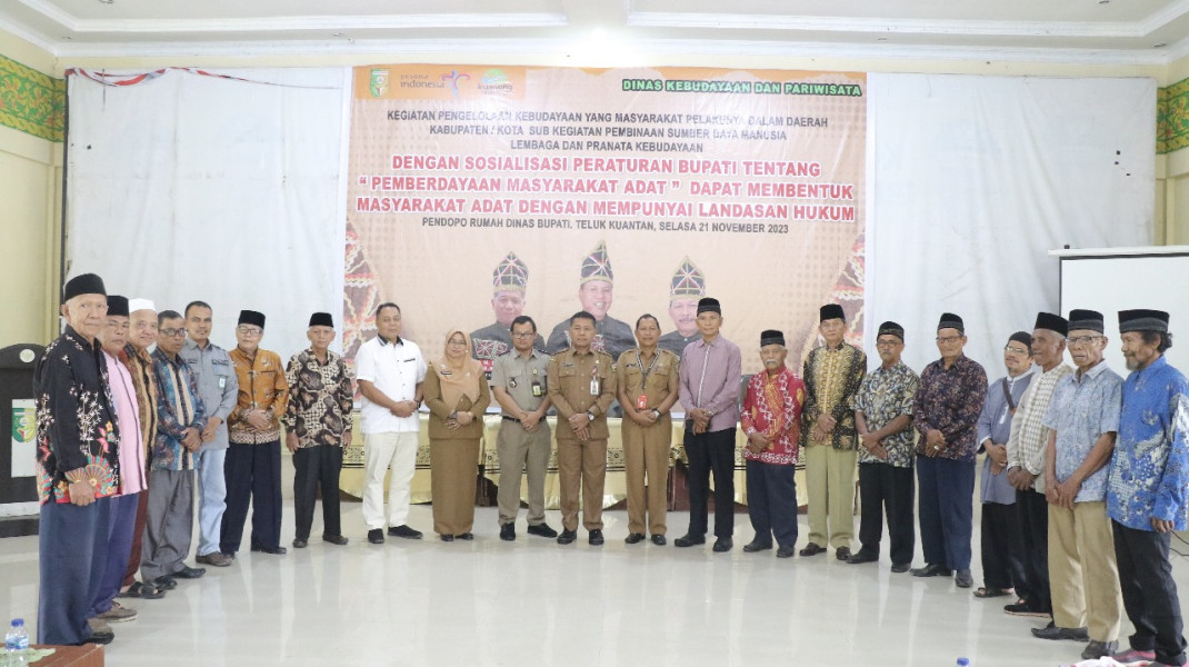 Berdayakan Kelembagaan Adat  Sekda Buka Sosialisasi Perbup Pemberdayaan Masyarakat Adat