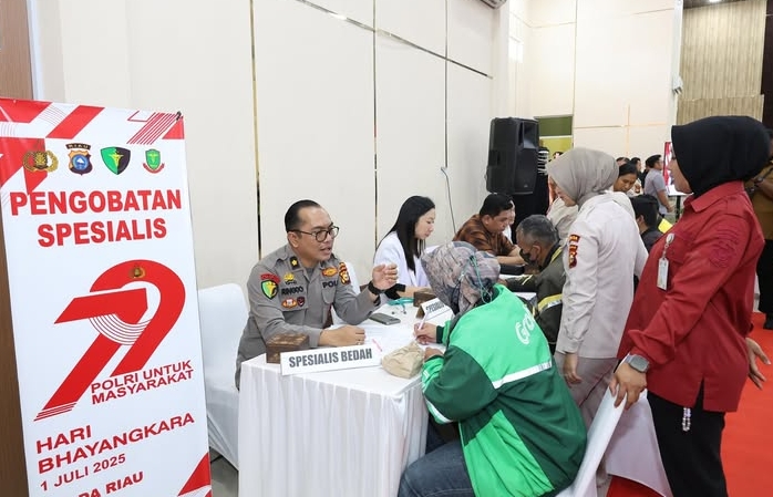 Bakti Kesehatan Polda Riau Sentuh Ribuan Warga, dari Ojol hingga Disabilitas