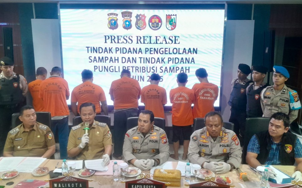 Bongkar Sindikat Pungli Sampah, Wali Kota Pekanbaru Gandeng Polisi, Tujuh Tersangka Ditangkap