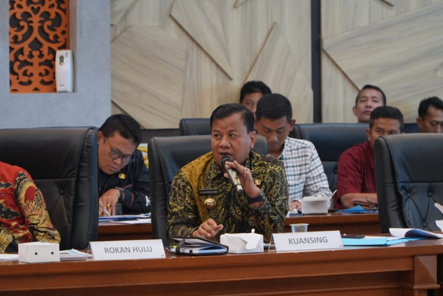 Ikuti Rakor Bersama Gubernur Riau; Bupati Suhardiman Minta Gubernur Perbaiki Jalan Provinsi