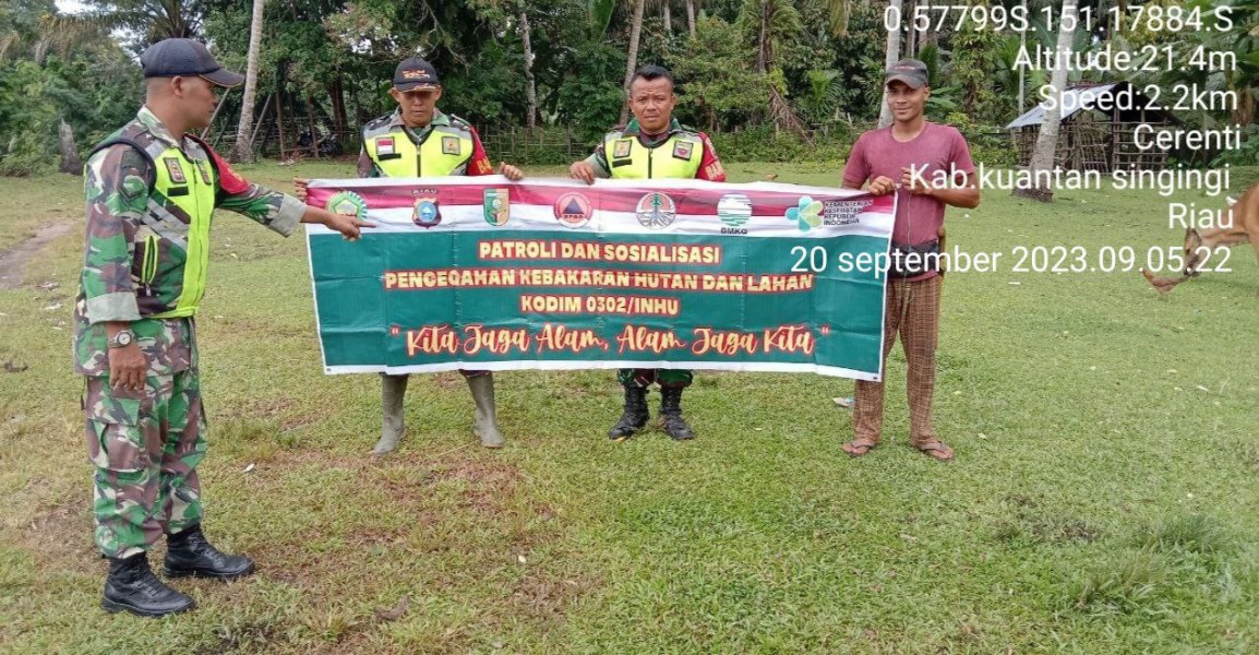 Serda Dumen Siregar Anggota  Koramil 06/Cerenti Kodim 0302/Inhu Tingkatkan Pengawasan Karlahut, Melaksanakan Patroli Dan Sosialisasi Kepada Masyarakat