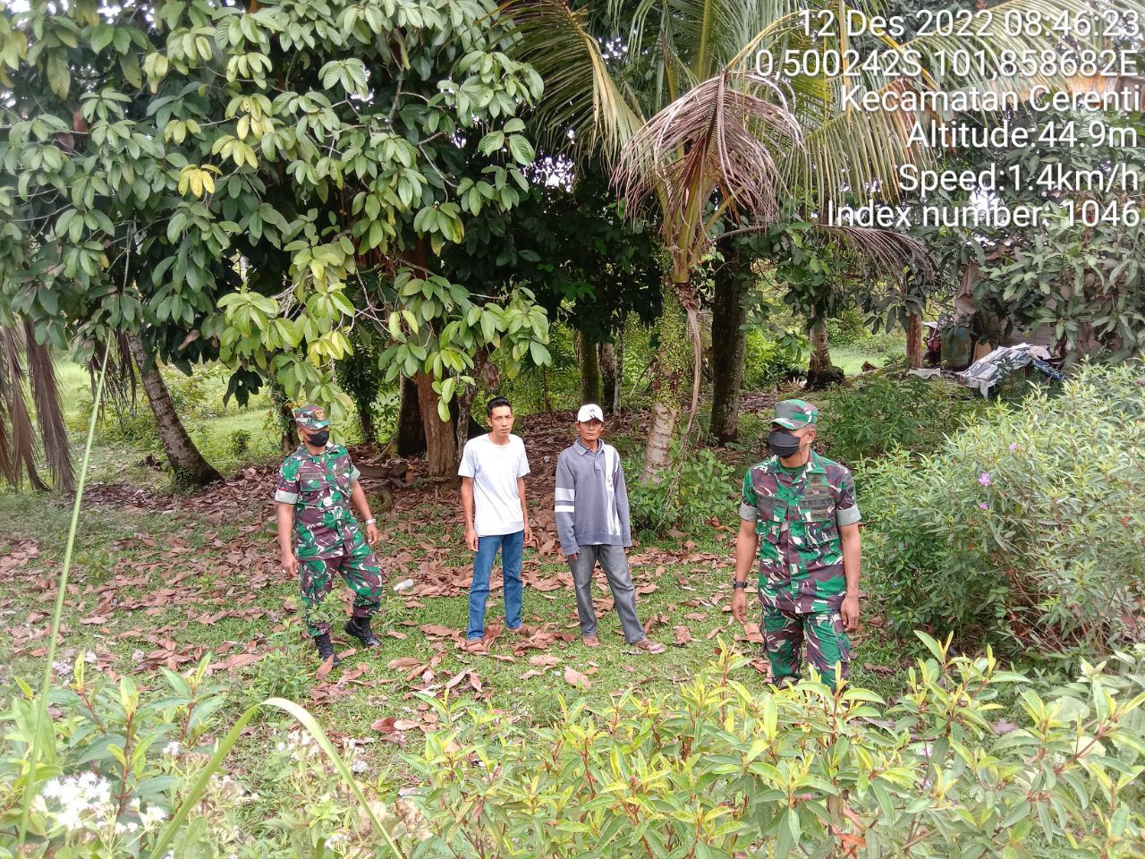 Babinsa Koramil 06/Cerenti Kodim 0302/Inhu di Pulau Panjang Cerenti Laksanakan Patroli Untuk Cegah Kebakaran Hutan Dan Lahan 