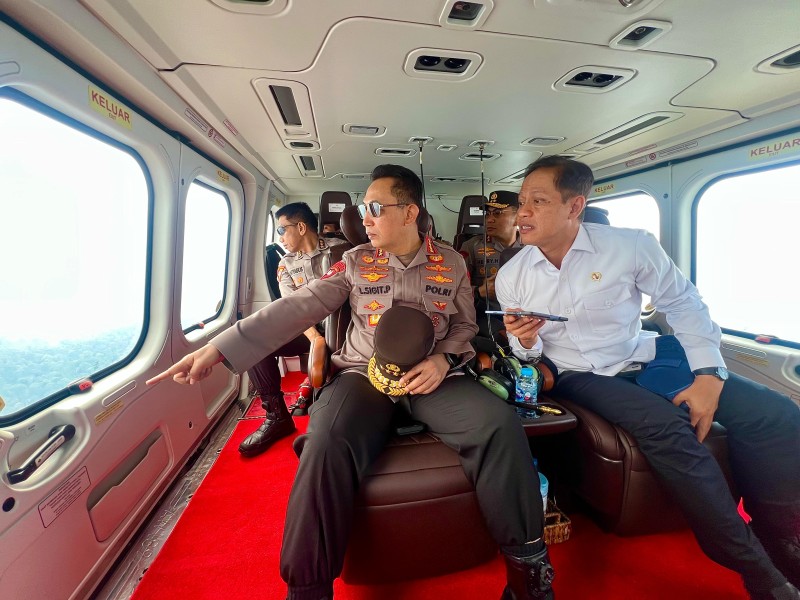 Kapolri dan Menteri LHK Tinjau Langsung Karhutla di Riau, Penegakan Hukum Diperketat