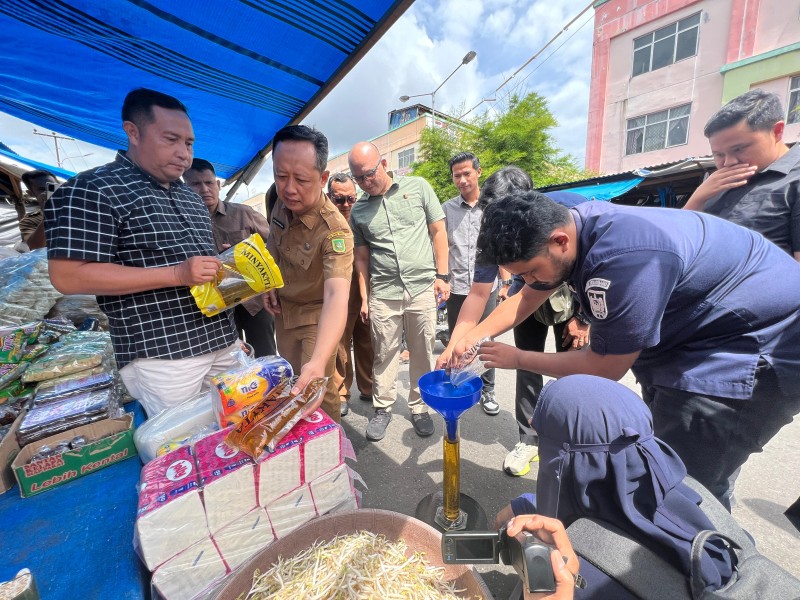 Satgas Pangan Polda Riau Sidak Pasar di Pekanbaru, Cek Ketersediaan dan Takaran Minyakita