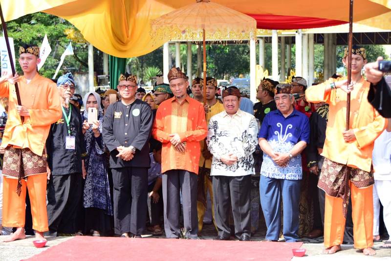 Bupati Bengkalis Hadiri Silaturahmi Misuri dan Pagelaran Seni Sunda di Pekanbaru