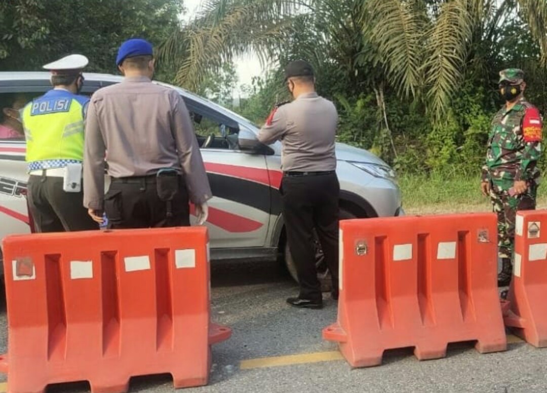 Ruas Jalan di Wilayah Bandar Sei Kijang Pelalawan Masih Diawasi Pihak Kepolisian Setempat