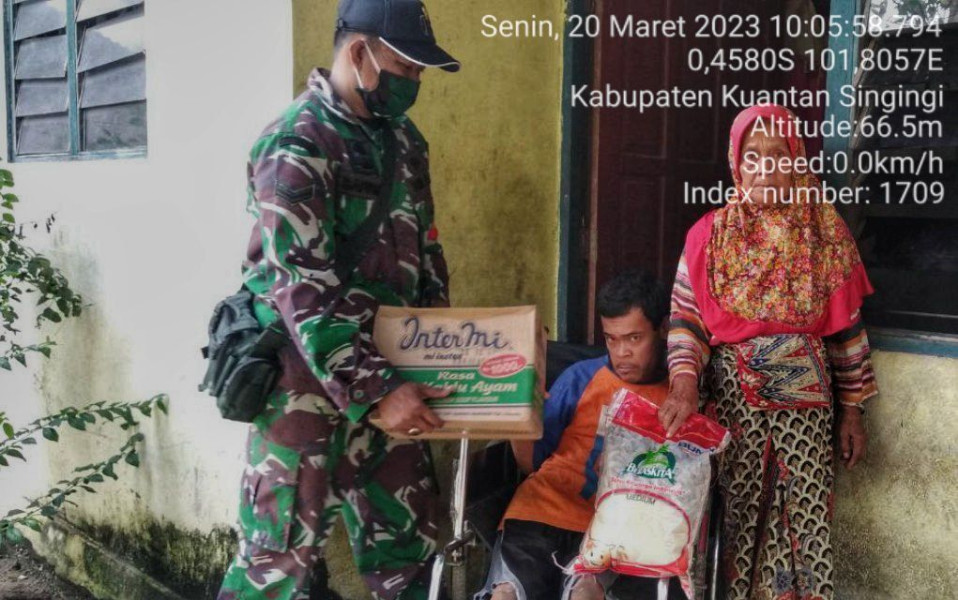 Babinsa Koramil 06/Cerenti Dim 0302/Inhu Memberikan Bantuan Kepada Warga Binaan