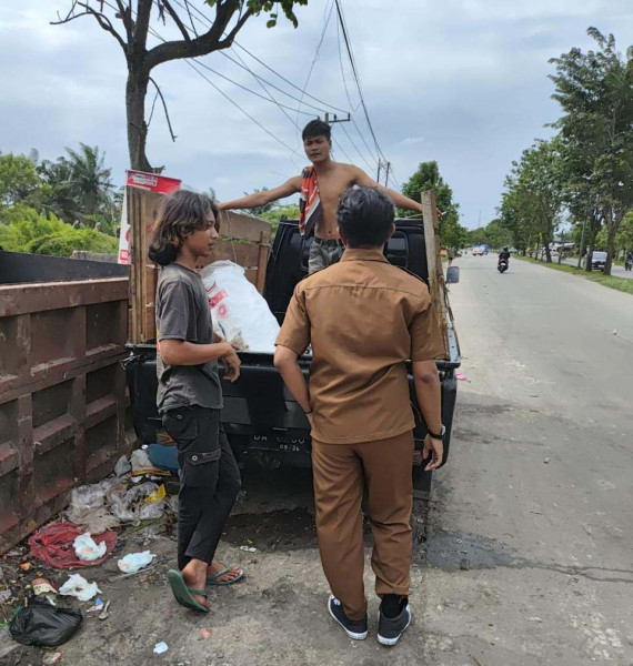 Tim GAKKUM DLHK Kota Pekanbaru Gencarkan Upaya Pencegahan Buang Sampah Sembarangan