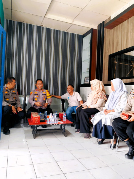 Sosialisasi Pemilu Damai  Kapolres Kuansing Sambangi  Radio Kuansing FM