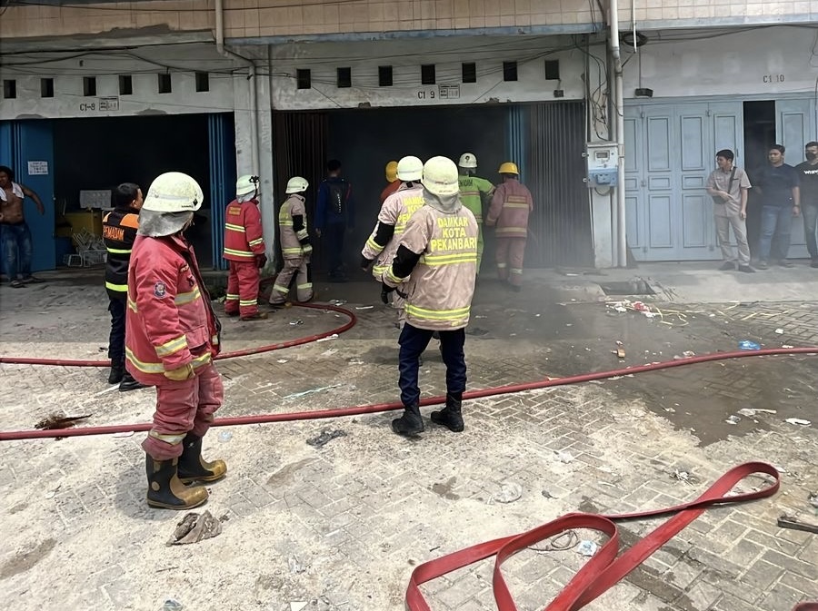 Gudang Ekspedisi di Pekanbaru Terbakar, Kerugian Capai Rp150 Juta