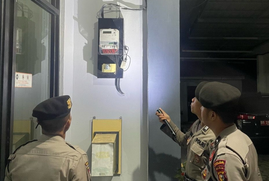 Pengamanan Melekat di Kantor Penyelenggara Pilkada Oleh Subsatgas PAM