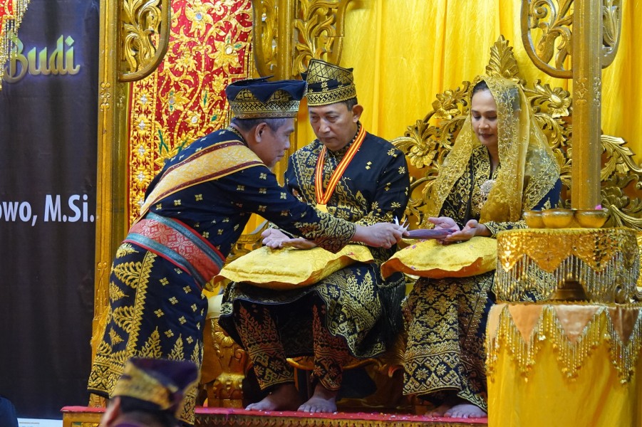 Kapolri Dianugerahi Ingatan Budi, Simbol Keteladanan dalam Budaya Melayu