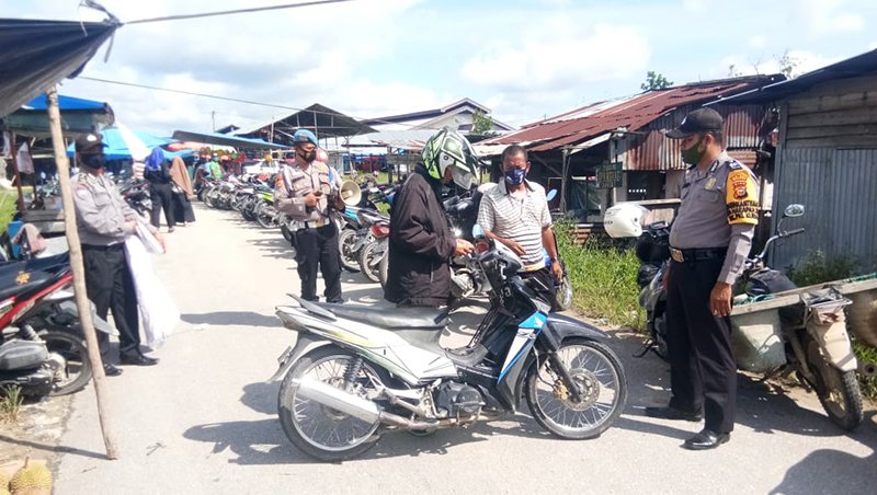 Polsek Pangkalan Kuras Gelar Operasi Yustisi di Pasar Baru Sorek Satu