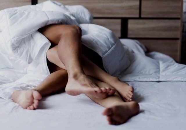 Parah! Pasutri Muda Gelar Nobar Saat Berhubungan Intim di Bulan Ramadhan, Penontonnya Bocah Ingusan!