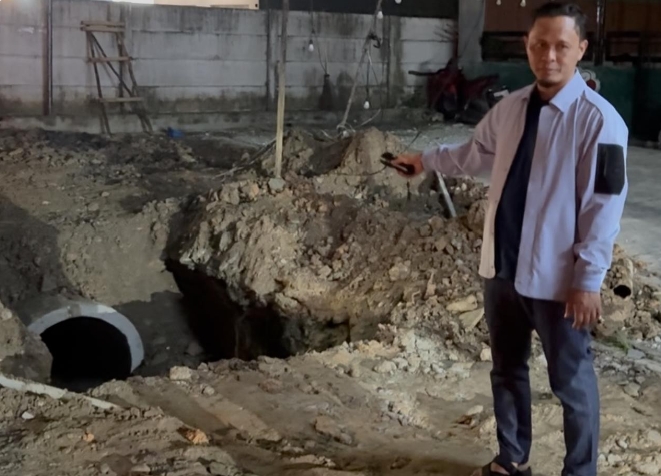 Wali Kota Pekanbaru Tinjau Normalisasi Drainase di Jalan Arifin Ahmad