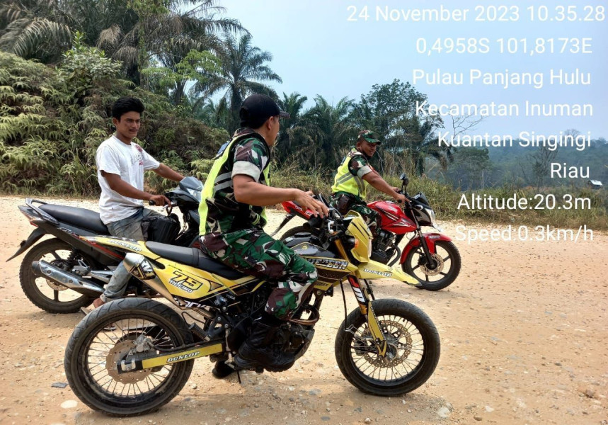 Patroli Dan Sosialisasi Karhutlah Secara Rutin Para Babinsa Koramil 06/Cerenti Kodim 0302/INHU Ajak Warga Ikut Untuk Cegah Karhutlah di Desa Pulau Panjang Hulu