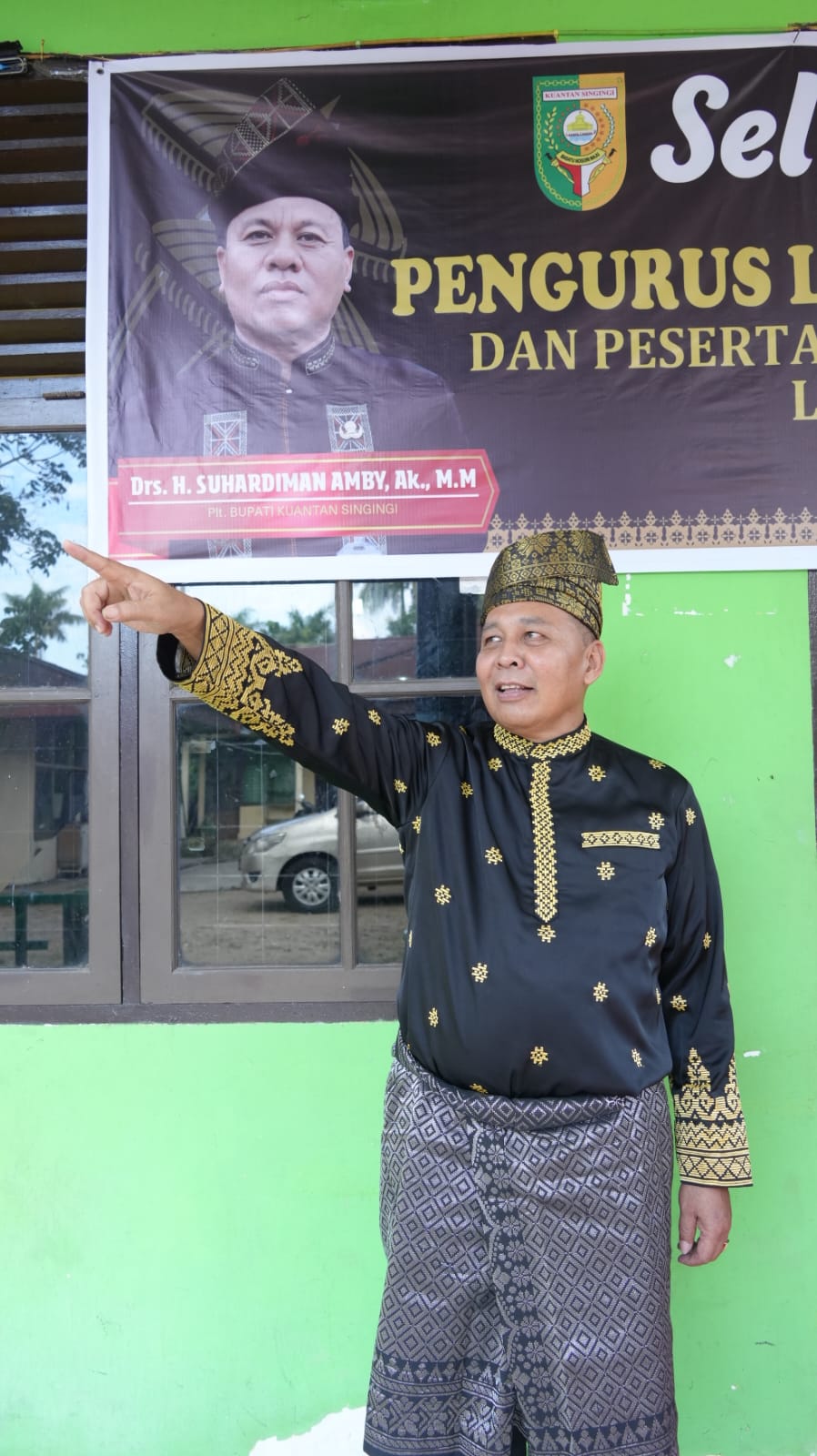 Aherson, Besok Lampu Hias Jembatan Gantung Mulai Di Pasang