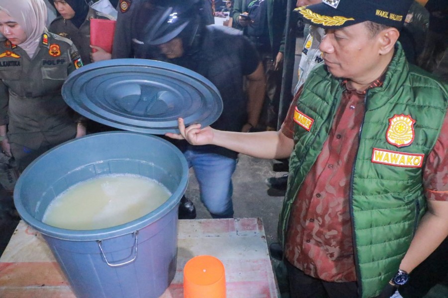 Tenda Biru Digeruduk! Pemko dan Polisi Temukan Praktik Prostitusi dan Tuak Ilegal