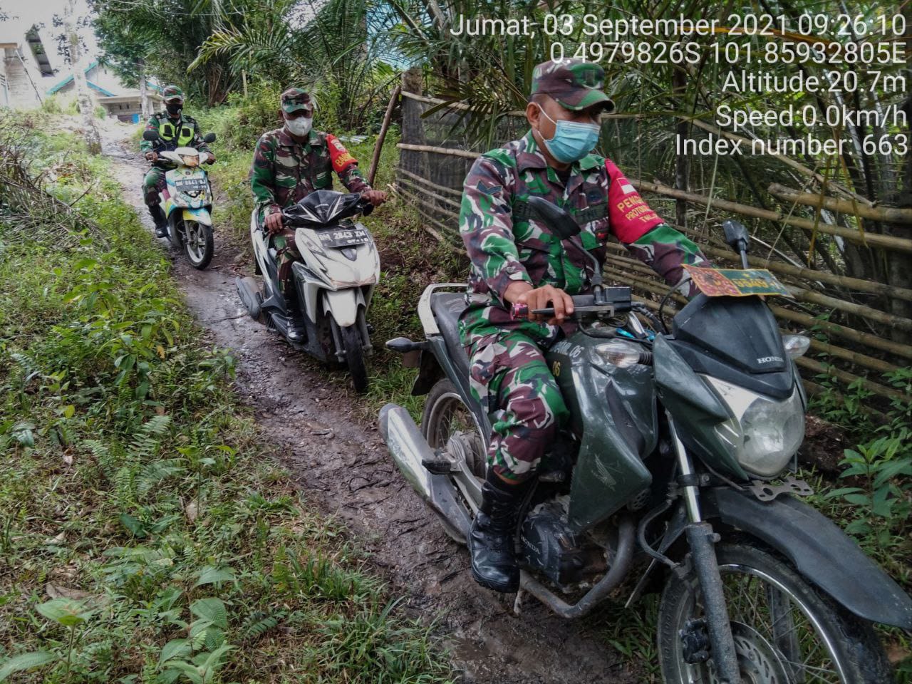 Babinsa Koramil 06/Cerenti Kodim 0302/ Inhu Laksanakan Patroli Untuk Cegah Kebakaran Hutan Dan Lahan di Desa Banjar Nan Tigo Kecamatan Inuman