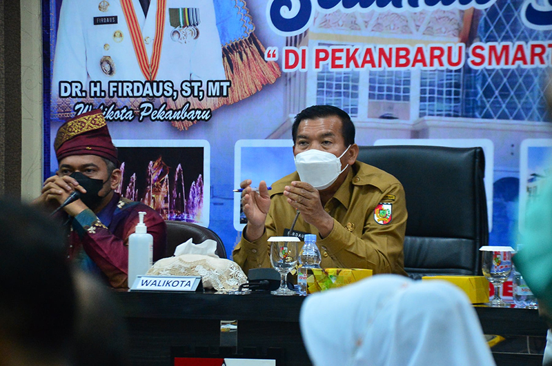 Wali Kota Pekanbaru Minta Satgas Covid Tingkatkan Sosialisasi di Pasar dan Rumah Ibadah