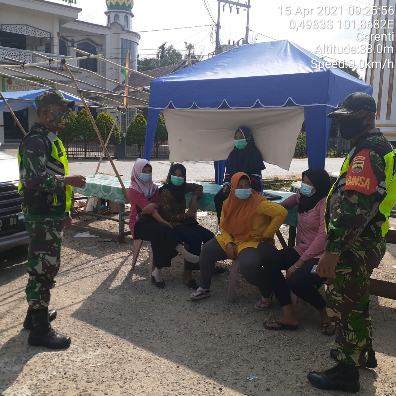 Penegakan Disiplin Protokol Kesehatan Oleh Babinsa Koramil 06/ Cerenti Dim 0302/Inhu