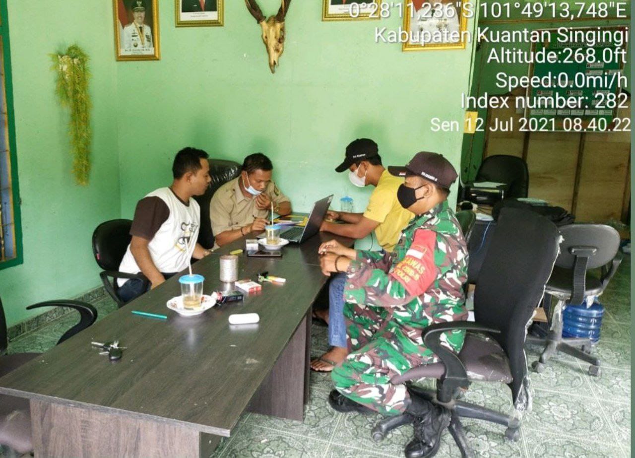 Babinsa Koramil 06/Cerenti 0302/Inhu,Sertu Heriyus Saputera Melaksanakan Komsos Dengan Warga Binaan