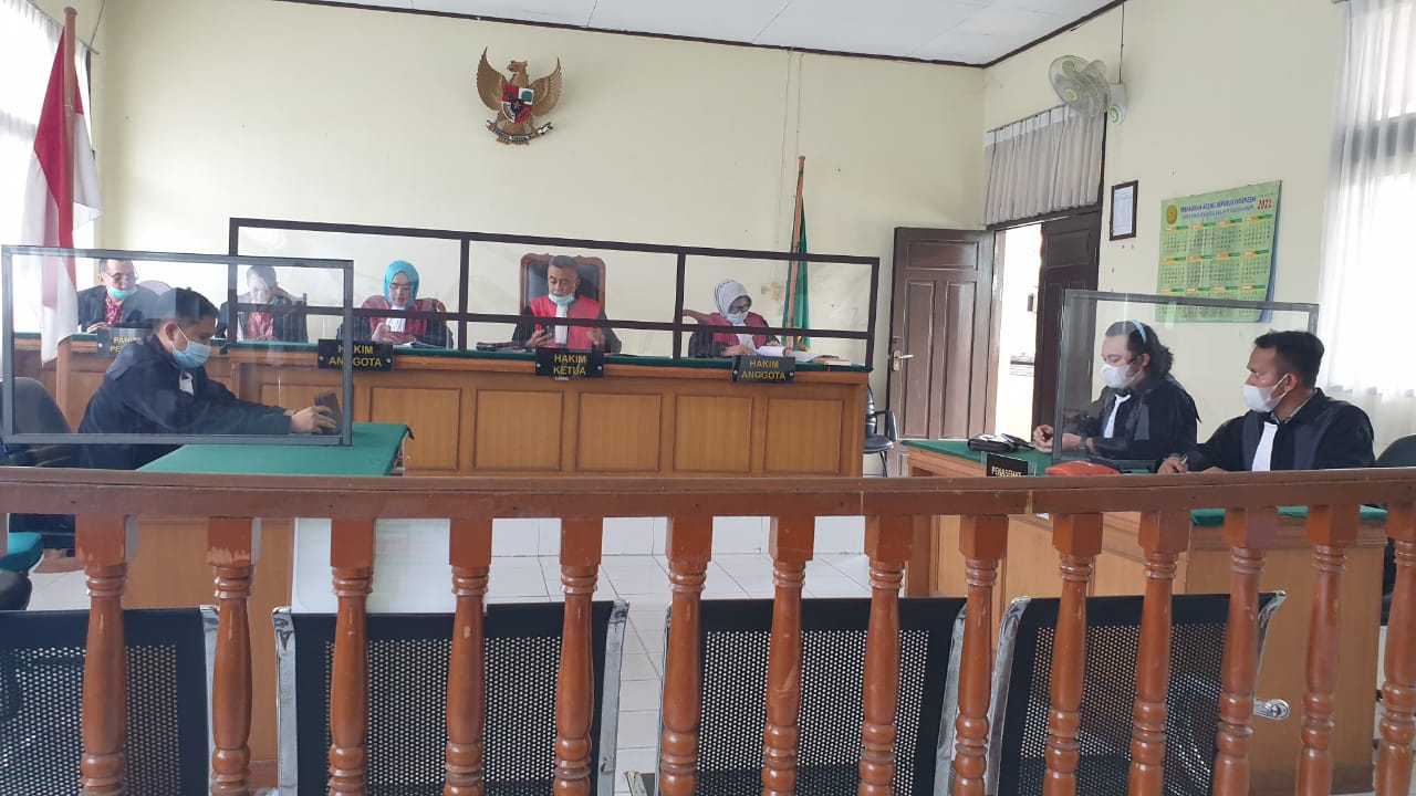 Putusan Sela : Eksepsi Ditolak, Persidangan Dilanjutkan