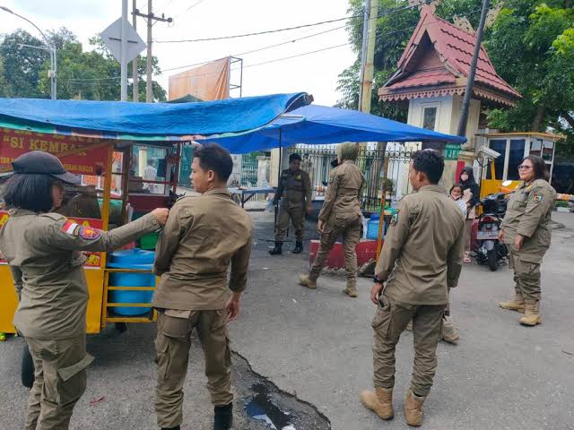 Satpol PP Pekanbaru Intensifkan Patroli, PKL di Jalan Protokol Akan Ditertibkan