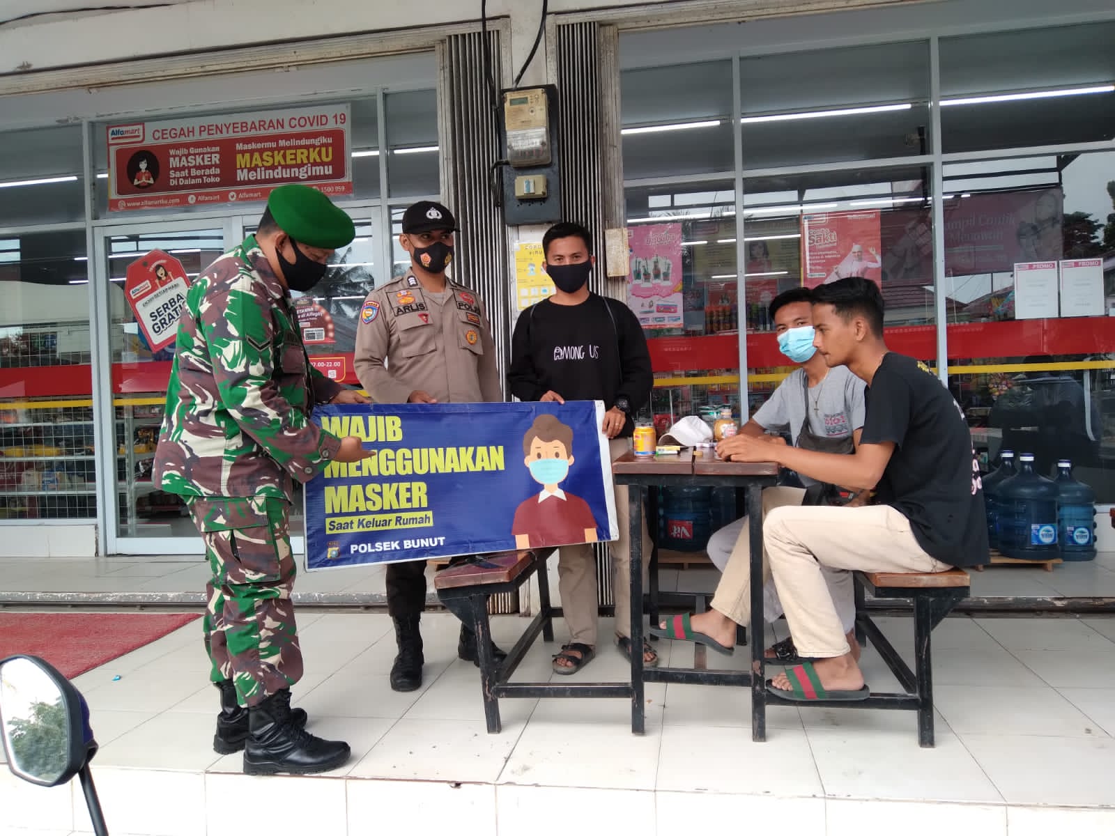 Tekan Aksi Kriminalitas di Wilkum, Polsek Bunut Gelar Patroli C3 Sekaligus Prokes