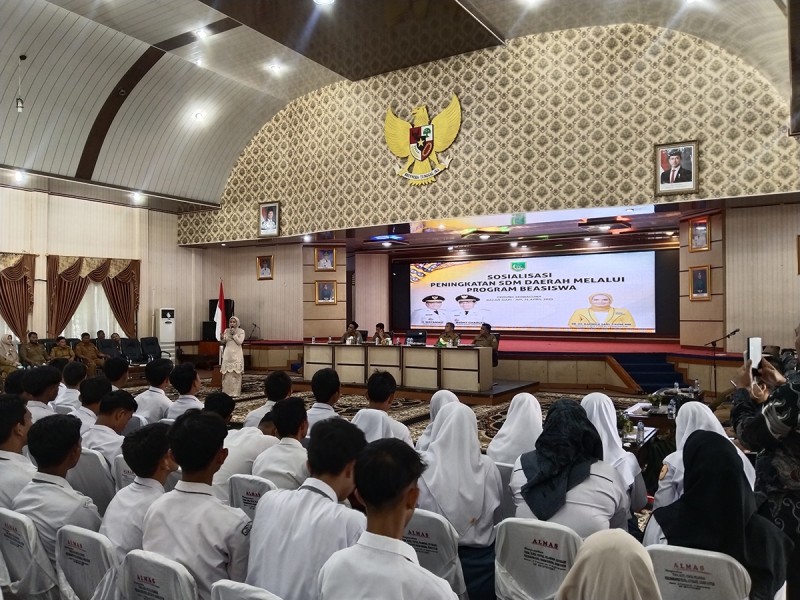 Tingkatkan SDM, Pemkab Rohil Sosialisasikan Beasiswa