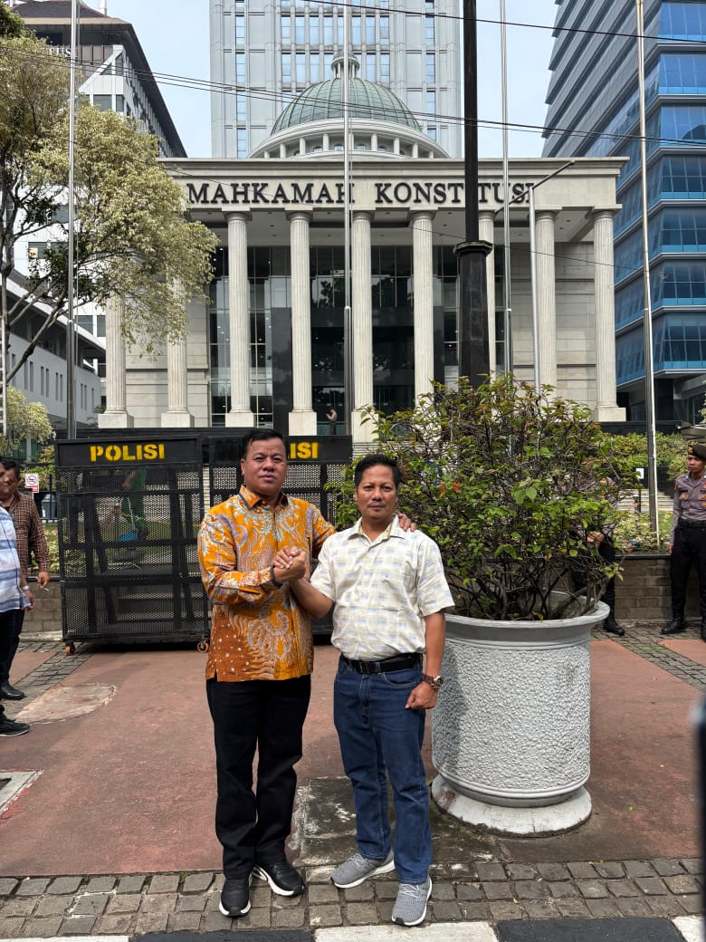 Suhardiman - Mukhlisin  Sujud Syukur ; Ini Kemenangan Masyarakat Kuansing