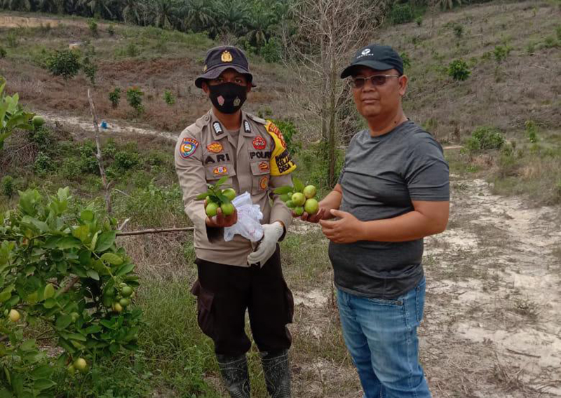 Dukung 100 Hari Program Kapolri, Polsek Langgam Sambangi Kampung Tangguh
