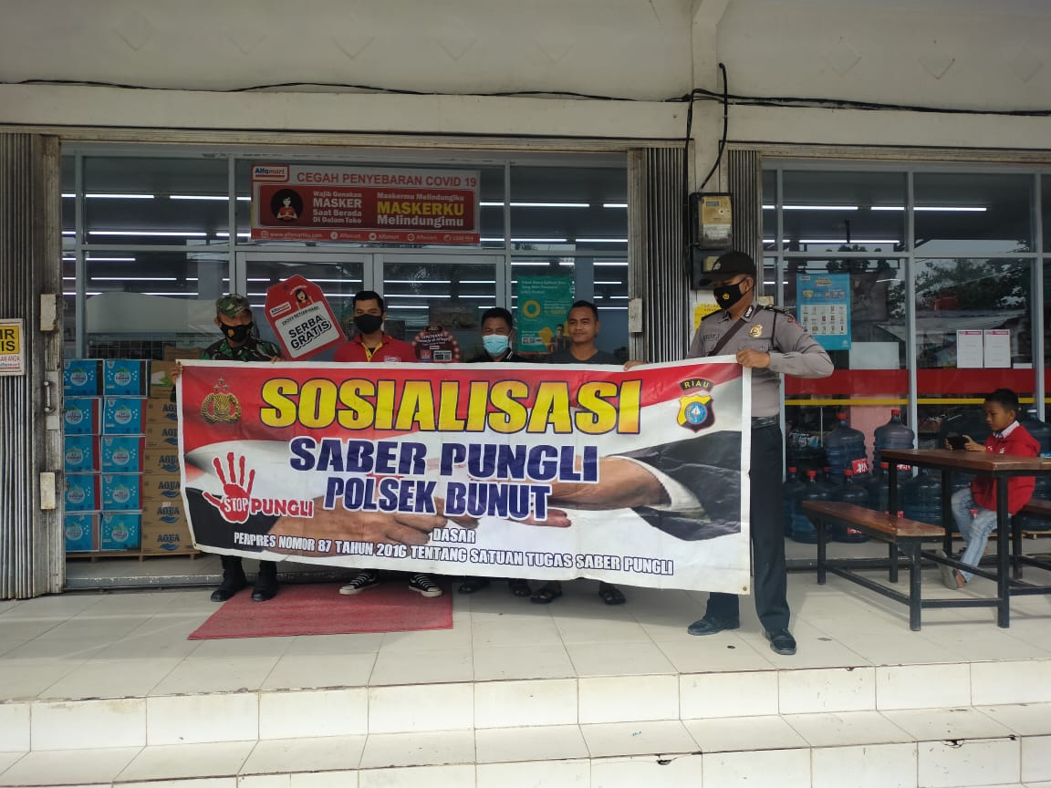 Personel Polsek Bunut Cegah Aksi Pungli dengan Sosialisasi
