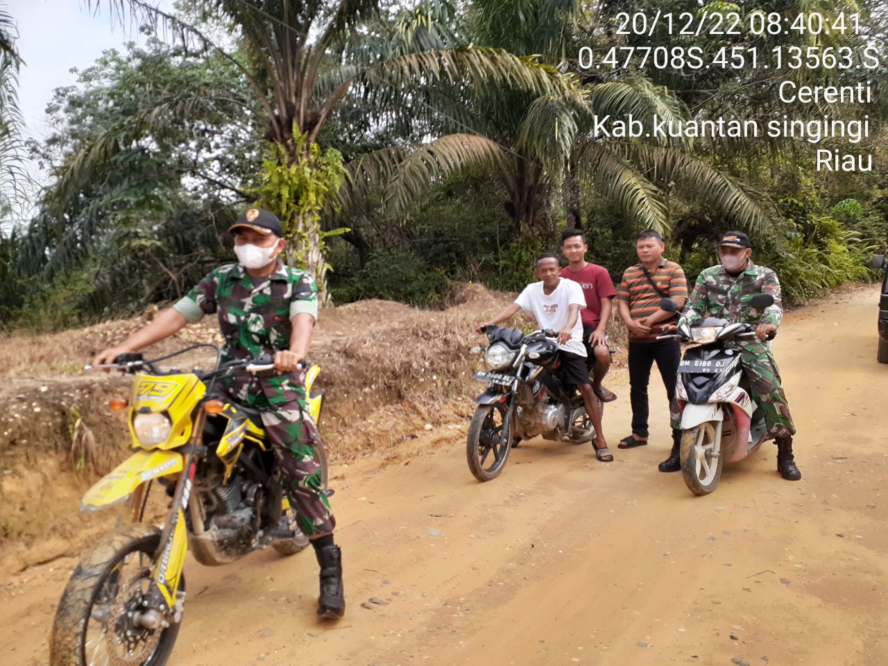 Walaupun Musim Hujan Babinsa Koramil 06/Cerenti Dim 0302/Inhu Terus Tingkatkan Pengawasan Karlahut