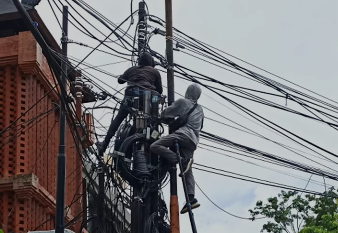 Mayoritas Tiang Jaringan di Pekanbaru Tak Berizin, Pemko Siapkan Penertiban Terpadu