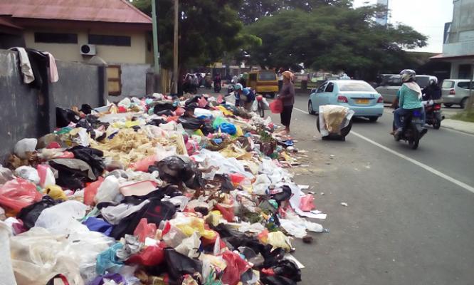 Temukan Tumpukan Sampah di Pekanbaru, Hubungi Nomor Ini