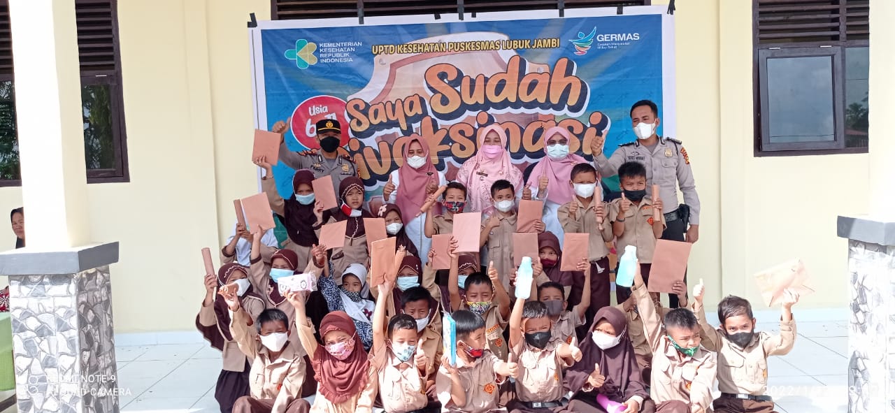 Kompak, Kapolres Kuansing Apresiasi Tim Vaksinasi Terhadap Anak Usia 6 - 11 Tahun di Wilayah Kuantan Mudik