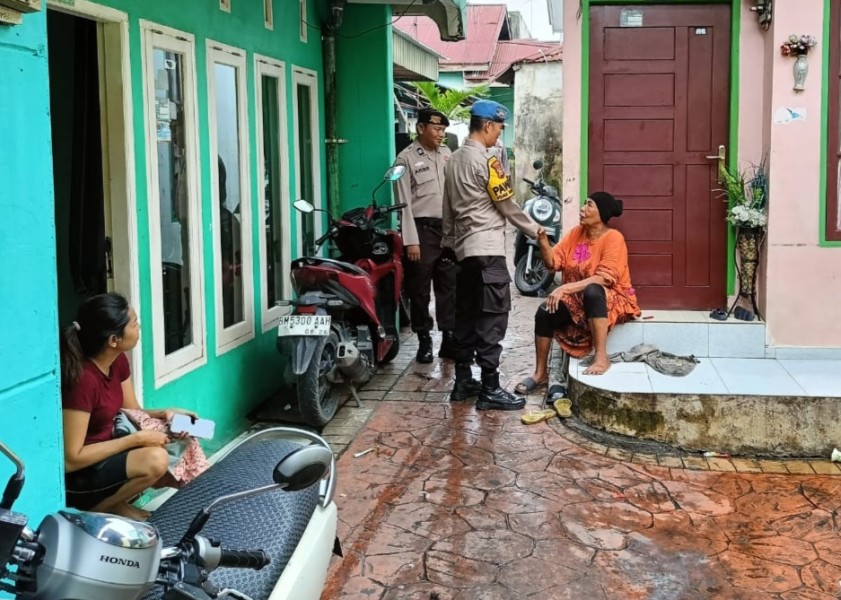 Silaturahmi Sambil Patroli, Polsek Senapelan Pantau Kampung Bersih Narkoba