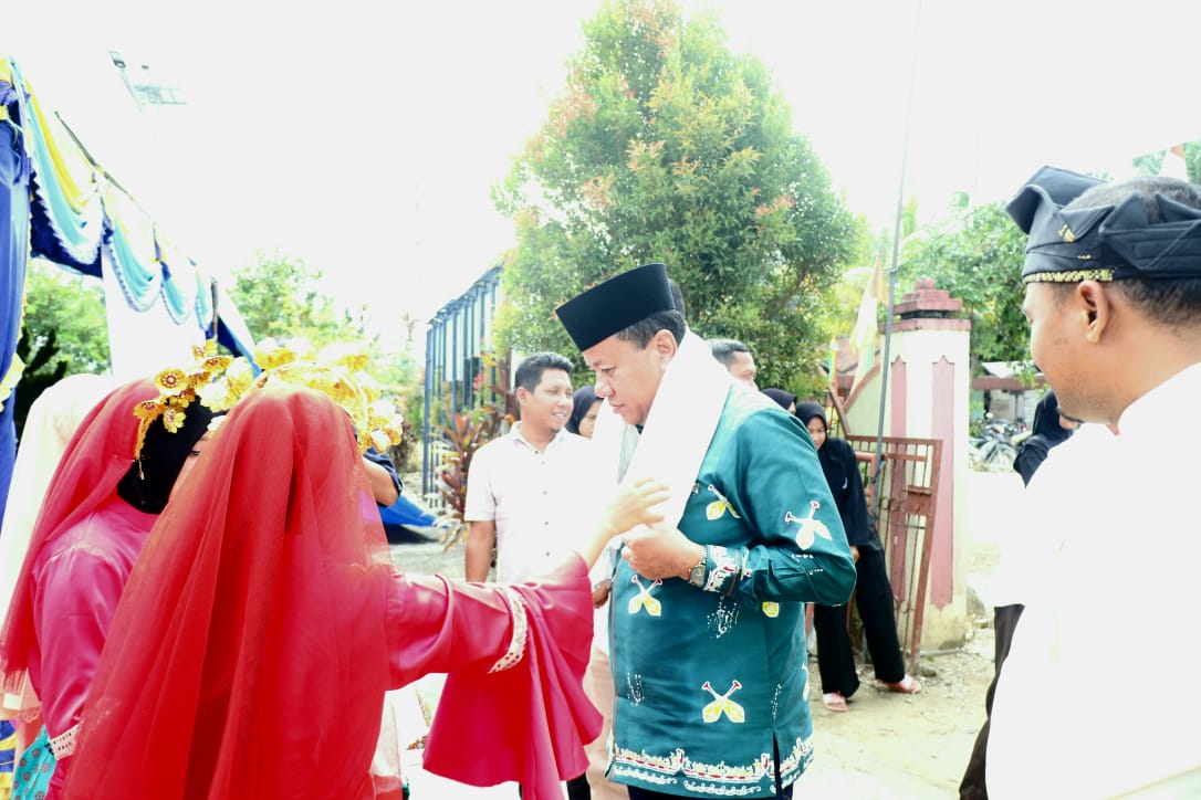 Jalannya Di Aspal, Kades Giri Sako H Warsidi Sampaikan Apresiasi 