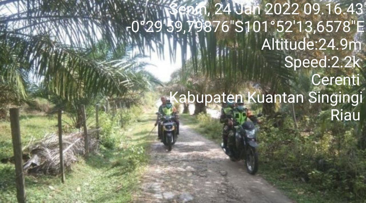 Tingkatkan Pengawasan Karlahut, Babinsa Koramil 06/ Cerenti Dim 0302/ Inhu Laksanakan Patroli Dan Sosialisasi Kepada Masyarakat Kompe Berangin Kecamatan Cerenti Kabupaten Kuansing