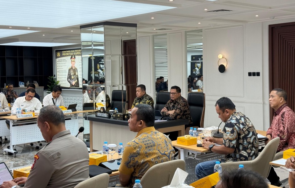 Putus Rantai Tengkulak, Polri-Bulog Siap Serap Jagung Petani dengan Harga Layak