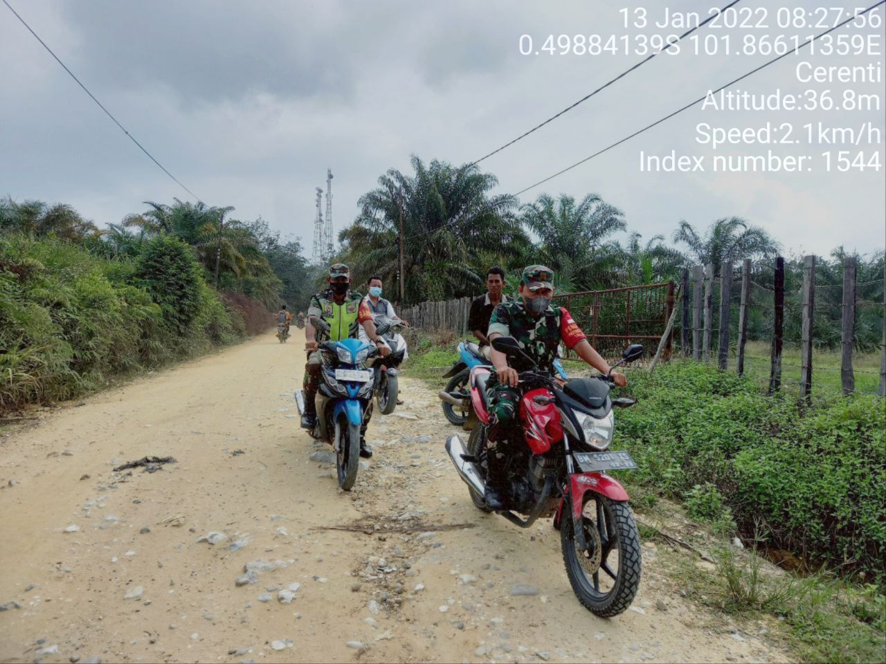 Sertu Efison Babinsa Koramil 06/Cerenti Kodim 0302/ Inhu Laksanakan Patroli Untuk Cegah Kebakaran Hutan Dan Lahan di Pulau Panjang Cerenti Kecamatan Cerenti
